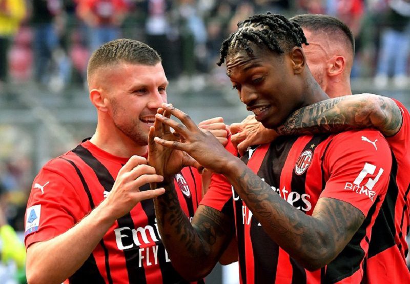 Tại sao AC Milan lại mạnh?